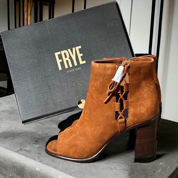 🌻NEW w/box Frye Amy Side Ghillie Nutmeg Brown Suede Peep Toe Ankle Boots - Picture 1 of 11